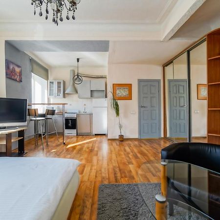 In The Center Of Minsk Apartment Exterior photo