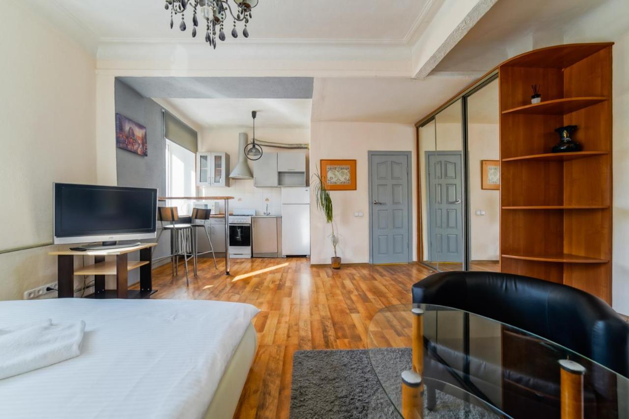 In The Center Of Minsk Apartment Exterior photo
